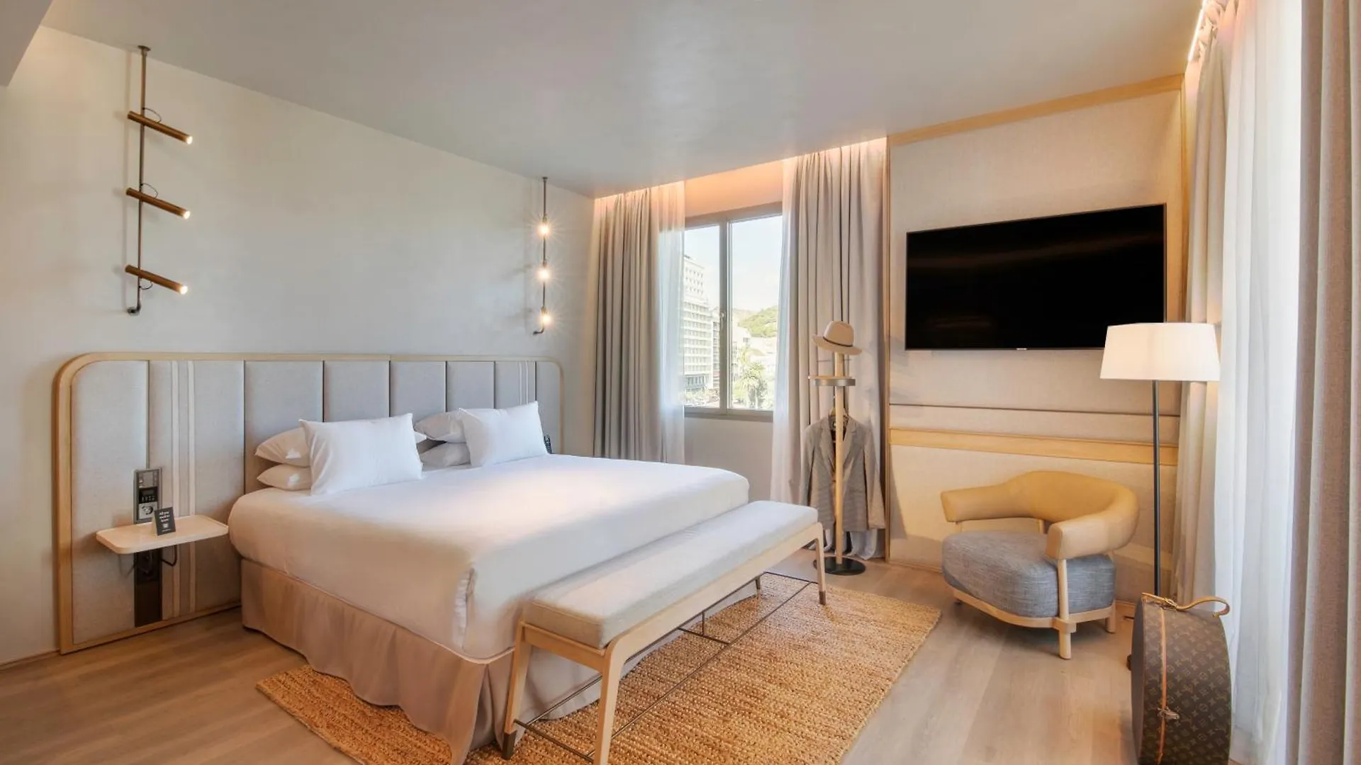 Only You Hotel مالقة